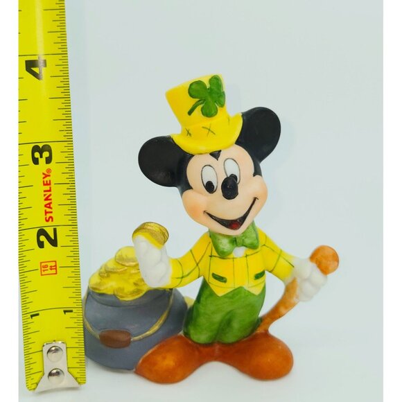 Vintage Disney Mickey Mouse St. Patricks Day Figurine By Schmid With Leprechaun - Picture 5 of 5